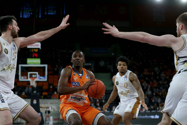 使得球队在 使得球队在