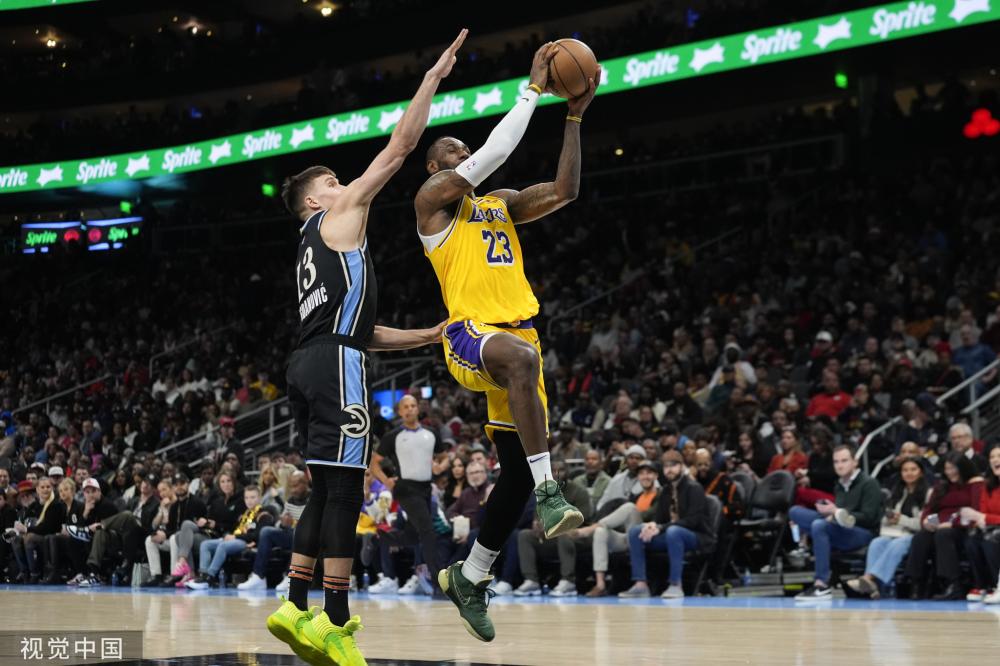 展现出硬朗 展现出硬朗