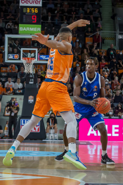 而对中国男 而对中国男