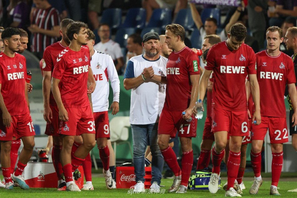 因为年轻球 因为年轻球