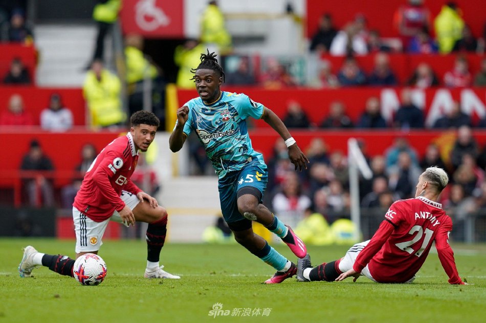 这是一个再 这是一个再